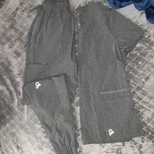 JAANUU XS two pocket scrub top & XS jogger scrub pant